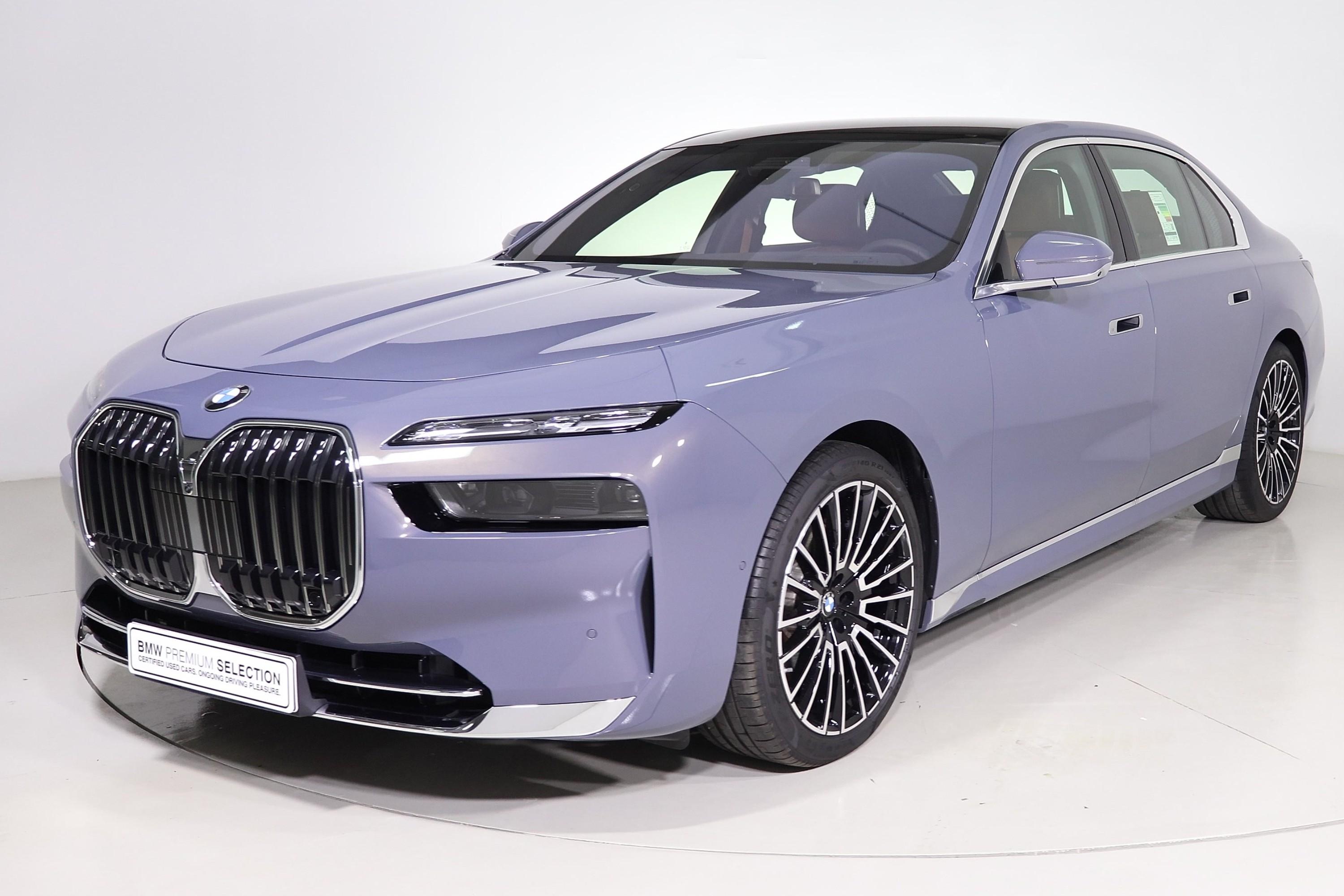 740i