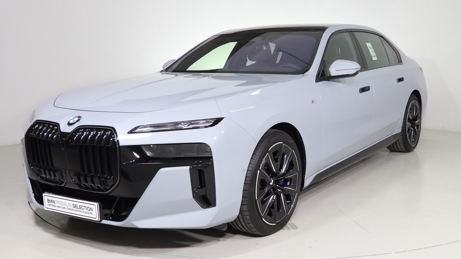 740i